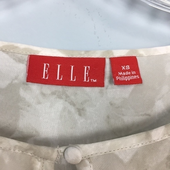 ELLE Flutter Cap Sleeves Striped Floral Blouse - Picture 11 of 14